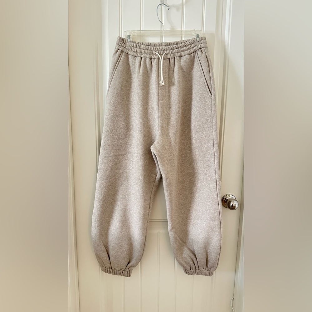 Amomento Sweatpants